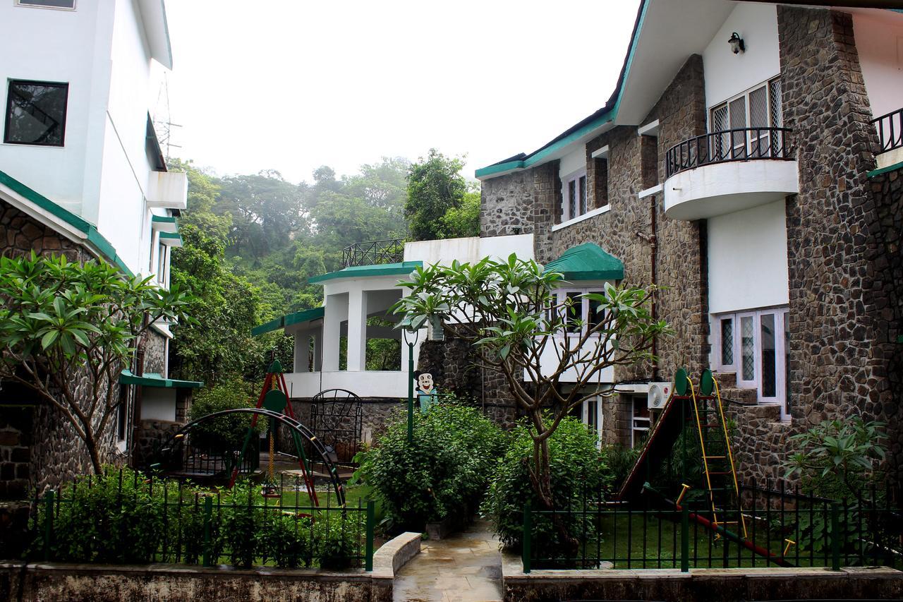 Velvet County Resort & Spa 로나발라 외부 사진